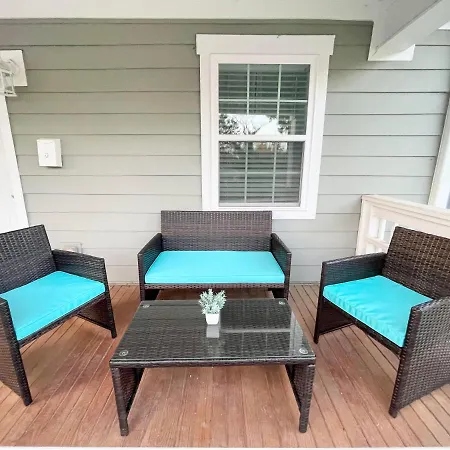 * Lux Modern Retreat * Downtown * King Beds * Appartement